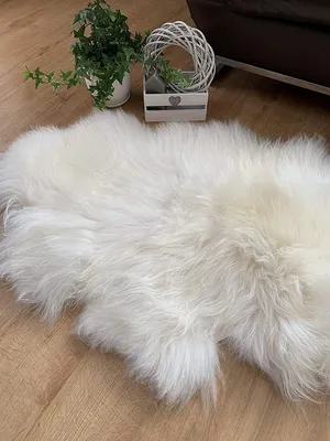 Produktbild von Sheepmania Island Doppel Lammfell Echt Ungeschoren - Dichtes Langhaar Schaffell Echt bis 10 cm - Teppich Decke Kamin Lammfelldecke Kinderwagen - Weiß