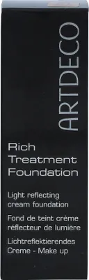 A black box with white text describing a foundation product.