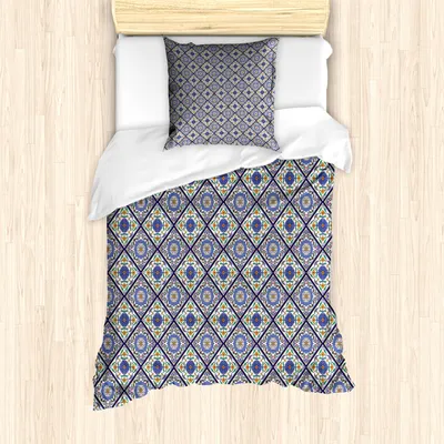 Produktbild von ABAKUHAUS Geometrisch Mantele, Morrocan Ornament, Milbensicher Allergiker geeignet mit Kissenbezügen, 135 cm x 200 cm - 80 x 80 cm, Mehrfarbig