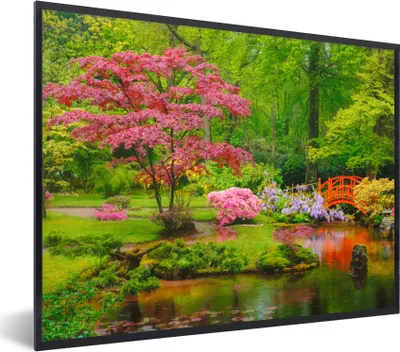 Produktbild von MuchoWow® Gerahmtes Poster Brücke - Japanisch - Botanisch - Bäume - Blumen 80x60 cm - Poster mit Schwarzem Bilderrahmen Wandposter Rahmen Foto Bilder - Schwarzem - Mit Gestell