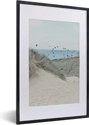 Produktbild von MuchoWow® MuchoWow® Gerahmtes Poster Strand - Vogel - Meer 40x60 cm - Poster mit zchwarzem Bilderrahmen - Poster in Rahmen