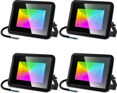 Immagine prodotto di 4 faretti LED RGB da 20W, con telecomando, impermeabili (grado di protezione IP67), colore nero