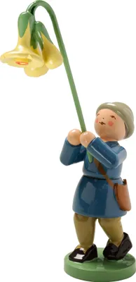Produktbild von Wendt & Kühn 'Junge mit Schlüsselblume - 12cm'