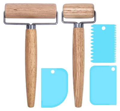 Produktbild von Teigroller-Set - 2-teilig mit 3 Teigschabern - Backzubehör aus Holz - Klein und Mittel