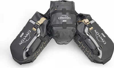 Image de GIVI GRT721B Kit de sacoches de selle CANYON avec support de selle universel 16/12L
