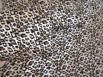 Imagen del producto de Juego de sábanas de algodón 100% para cama de matrimonio con estampado de leopardo