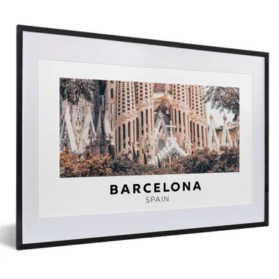 Produktbild von MuchoWow® Gerahmtes Poster Spanien - Barcelona - Architektur 60x40 cm - Poster mit Schwarzem Bilderrahmen Wandposter Rahmen Foto Bilder - Schlafzimmer - Plakat in Rahmen - Drucken