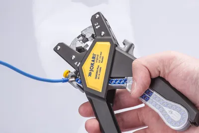 Produktbild von Automatikabisolierzange QUADRO Plus L.259mm 0,5-2,5 mm² JOKARI
