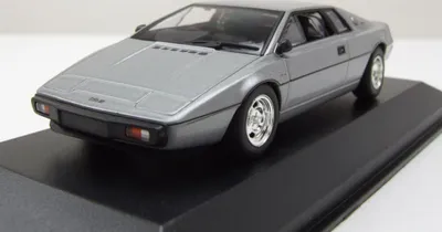 Produktbild von Maxichamps 940135221 Lotus Esprit Turbo 1978 silber 1:43
