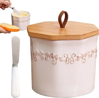 Produktbild von Keramische Butterkorb mit Deckel und Buttermesse - Vintage-Weiß - frische und schmierbare Butter.