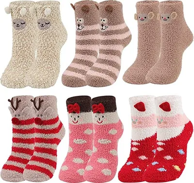 Produktbild von 6 Paare Kuschelsocken Damen Flauschige Socken Bettsocken Plüschsocken Lustige Warme Wintersocken Anti Rutsch Hüttensocken Weihnachtssocken Adventkalender Socken Geschenk für Frauen Damen