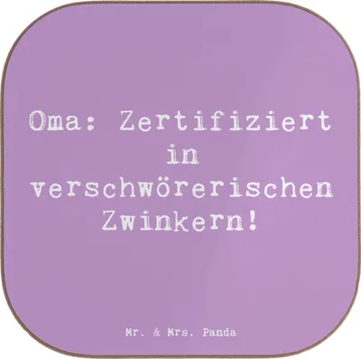 Produktbild von Mr. & Mrs. Panda Untersetzer für Gläser Spruch Oma Zwinkern - Lavendeltraum - Geschenk, Familie, Tischuntersetzer, Freude, Verbundenheit, Omi, Komplizenschaft, Coaster