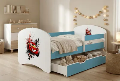 Immagine prodotto di Lettino Happy Babies con spondina di sicurezza per bambino, 140x70 cm, per cameretta con cassetto, materasso per lettino singolo, blu, Polizia | Auto | Cars