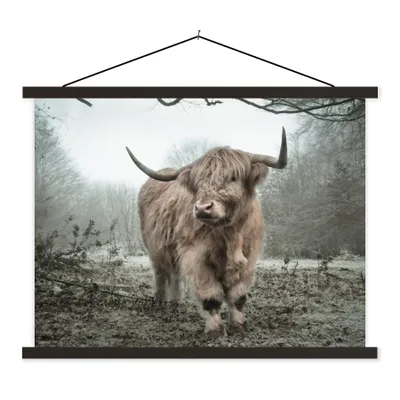 Produktbild von MuchoWow® Textilposter Schottischer Highlander - Wald - Nebel - Kuh - Tiere - Natur 60x45 cm mit schwarzem Rahmen - Poster Schlafzimmer