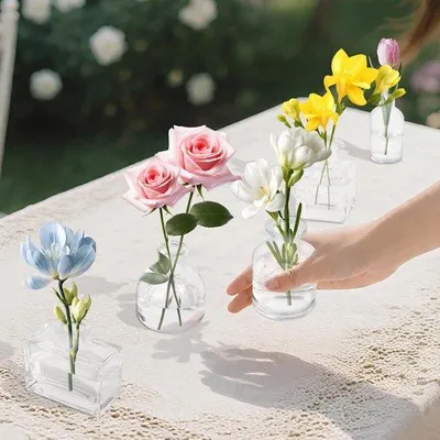 Produktbild von Famanu Mini-Vasen Set 5 Stück – 125 ml Gläserne Tischvasen für Dekoration