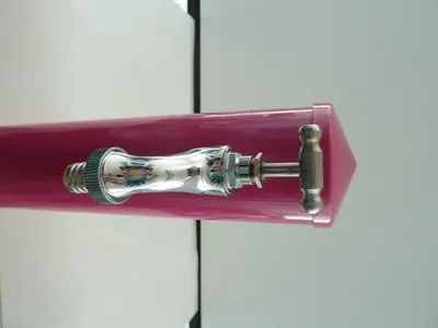 Produktbild von tomco Wasserzapfstelle rund aus Stahl pulverbeschichtet 75 cm pink, Wassersäule mit Abdeckkappe CAP 1aus Stahlblech mit Wasserhahn 1/2“ chrom