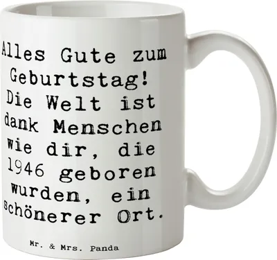 Produktbild von Mr. & Mrs. Panda Tasse Spruch 1946 Geburtstag - Weiß - Geschenk, Becher, Geschenkideen, Kaffeebecher, Teebecher, liebevolle Botschaft, Geboren am, Geburtstagsgeschenk