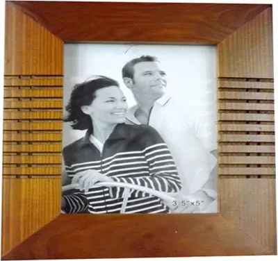 Immagine prodotto di Cornice per foto in legno con decorazione orizzontale 19x14 cm