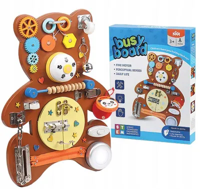 Image de Tableau sensoriel en bois pour enfants, avec un ours en peluche Montessori, favorisant la manipulation