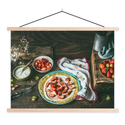 Produktbild von MuchoWow® Textilposter Erdbeere - Rustikal - Obst - Rustikale Blumen 40x30 cm mit holzfarbenen Rahmen - Bilder