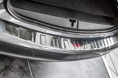 Produktbild von Edelstahl Ladekantenschutz für Opel Zafira Tourer C Abkantung