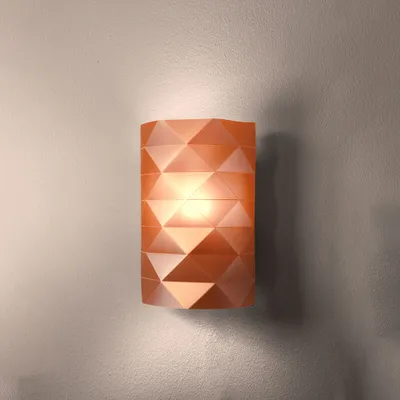 Zdjęcie produktu dla Nowoczesny kinkiet Prisma z 1 lampą w kolorze miedzi Polilux wyprodukowany we Włoszech
