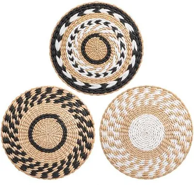 Produktbild von Ibenzoa® 3er-Set Boho-Wandkörbe aus Seegras, handgewebt, rund Ø 30 cm – rustikale Wanddekoration, auch als Platzset, für Wohn-, Schlaf- & Kinderzimmer