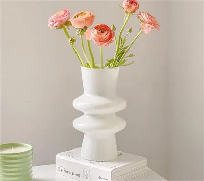 Immagine prodotto di Vaso moderno in vetro, alto 20 cm, bianco, decorativo
