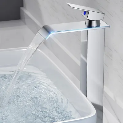 Immagine prodotto di Rubinetto a cascata per bagno, dal design elegante