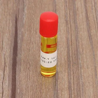Image de Huile de qualité supérieure pour la réparation de mouvements d'horlogerie, 2 ml