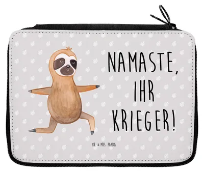 Produktbild von Mr. & Mrs. Panda Mäppchen Faultier Yoga - Grau Pastell - Geschenk, Entspannung, Federmappe, Schulmäppchen, Stifteetui, Meditation, Etui, Bleistiftetui