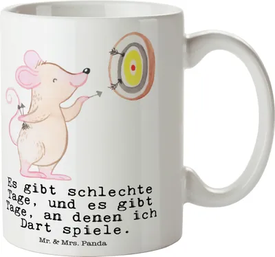 Produktbild von Mr. & Mrs. Panda Trinkbecher Maus Dart spielen - Weiß - Geschenk, Pott, Kaffeebecher, Kaffeetasse, Teetasse, Kaffeepott, Turnier, Tasse, Darts, Darten