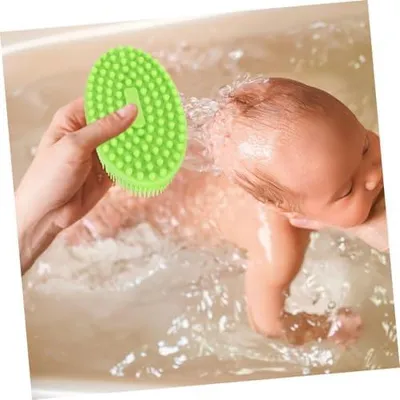 Productafbeelding van Twee siliconen badborstels voor baby's, met hoofdmassagefunctie en een comfortabel handvat