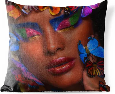 Produktbild von MuchoWow® Outdoor Kissen - Frau - Lidschatten - Schmetterlinge - 50x50 cm - Wetterfest - Lounge Kissen - Komfortabel - Kissen mit Bild