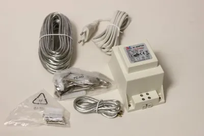 Produktbild von Sicherheits Trafo 60VA 12V 50HZ 230V inkl Seil Montage-Set 10meter für LED geeignet AC/DC