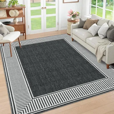 Immagine prodotto di Tappeto lavabile - Forma rettangolare - Morbido pelo corto - Fondo in gomma antiscivolo - 100% poliestere - Lavabile in lavatrice - Colore: nero - Dimensioni: 120 x 170 cm