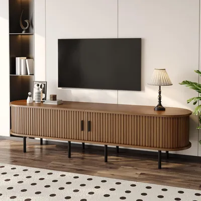 Obrázok produktu pre Eliptická TV skrinka Merax s posuvnými dverami, nízka TV skrinka s rýhovaným čelom a 2 otvorenými priehradkami, dizajn v štýle Mid-Century, MDF, kovové nožičky, orech