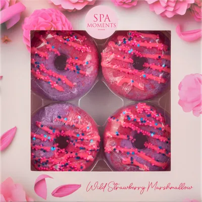 Produktbild von CHLAPU CHLAP Spa Moments Donut Badeset mit dem Duft von wildem Erdbeerschaum, 4-teilig.