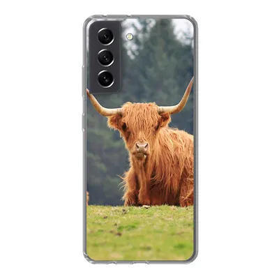 Produktbild von MuchoWow® Handyhülle Schutzhülle Hülle für Samsung Galaxy S21 FE Schottische Highlander - Gras - Wald Silikon Softcase Handy Hülle - Mobiltelefonhülle