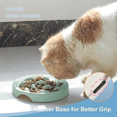 Produktbild von Famanu Futtergeschirr für Katzen und kleine Hunde - Interaktives Design mit Fischteich-Motiv