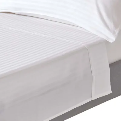 Produktbild von HOMESCAPES Damast Bettlaken ohne Gummizug weiss aus Fadendichte 330, 240 x 275 cm