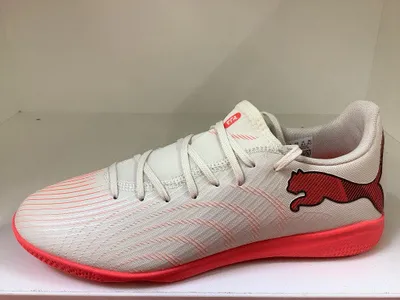 Produktbild von Puma FUTURE 9 PLAY IT Hallenfußballschuhe Sugared Almond White Ultra Red, Schuhgröße:47 EU