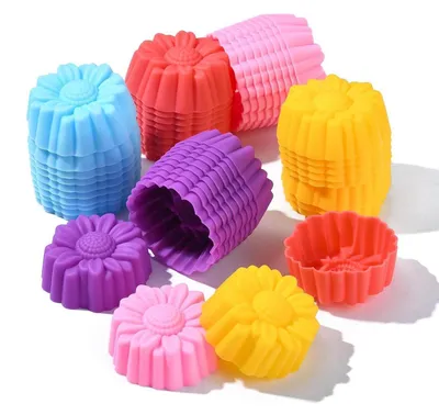 Immagine prodotto di Stampi in silicone a forma di girasole per cupcake, confezione da 50 pezzi, riutilizzabili, dimensioni 50x50x27 mm