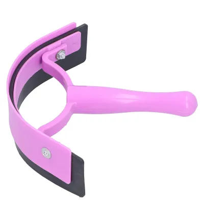 Image de Grattoir à sueur, grattoir à sueur pour chevaux, outil de toilettage pour chevaux, grattoir à sueur en plastique et caoutchouc, grattoir à sueur pour le nettoyage des chevaux, outil de toilettage pour chevaux