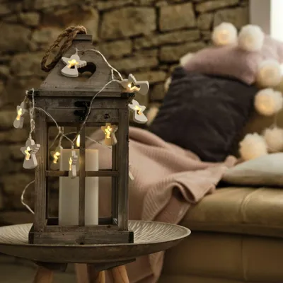 Produktbild von Batteriebetriebene LED-Lichterkette, 10 warmweiße LEDs, 2 m, Holzengel