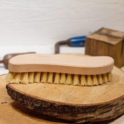 Produktbild von Polierbürste aus Holz  für gewachste Holzflächen