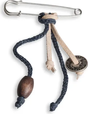 Produktbild von Knit Factory Brosche - Navy