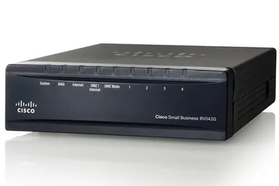 Produktbild von Cisco RV042G, 10,100,1000 Mbit/s, 10/100/1000Base-T(X), IEEE 802.3,IEEE 802.3u, RIP-1,RIP-2,RIPng, SNMP, HTTP, HTTPS, PPTP, L2TP, IPSec, PPPoE, DHCP