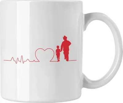 Produktbild von Trendation - Feuerwehr Tasse Geschenk für Feuerwehrmann Geburtstag Männer Spruch Evolution Sohn Vater (Weiß)