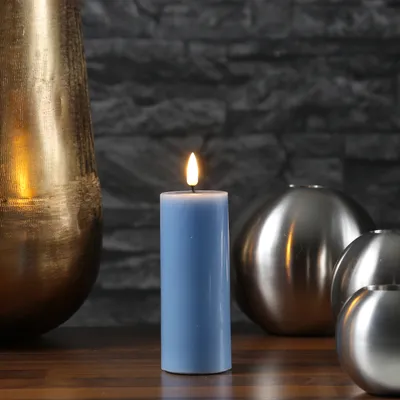 Immagine prodotto di Candela LED a colonna MIA - cera vera - fiamma 3D realistica - H: 12,5 cm - P: 5 cm - blu ghiaccio